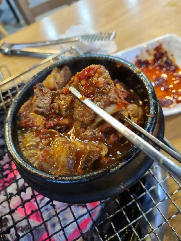 Andong hanwoo galbijjim in a clay pot
