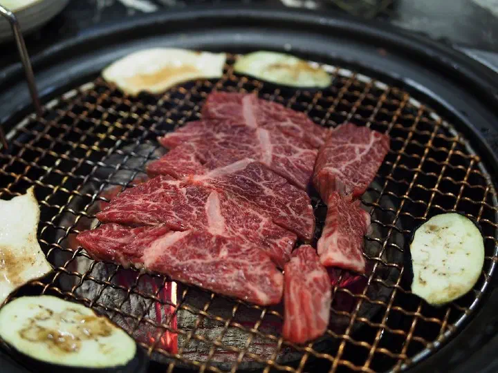 압구정 미우 채끝등심 구이