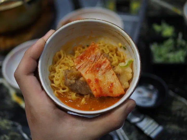 압구정 미우 얼큰 라면