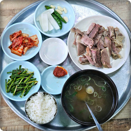 Kimchi and other side dishes