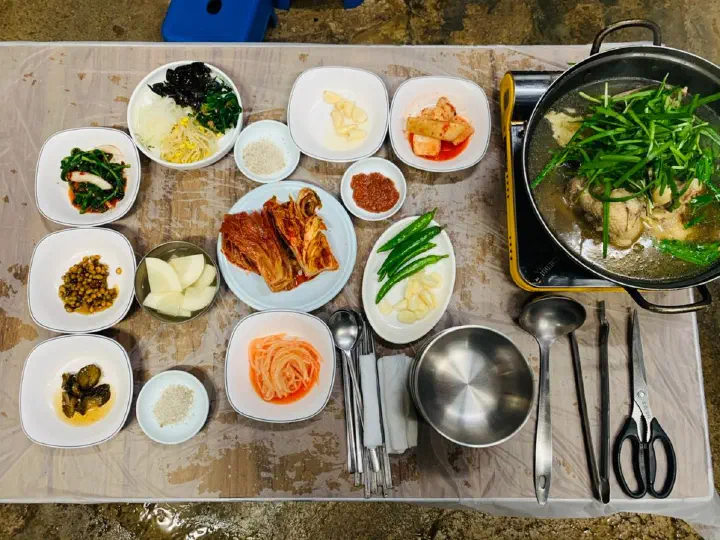 백숙 상차림