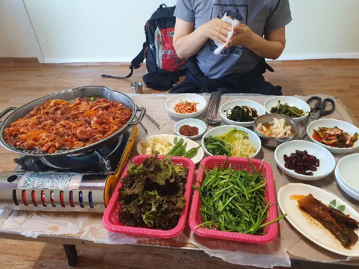 진주집 양념오리불고기 한 상