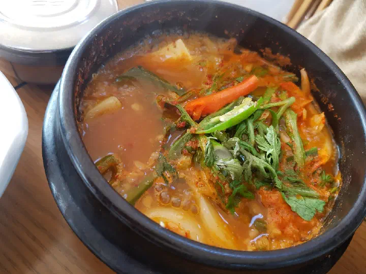 Spicy fish stew, maeuntang