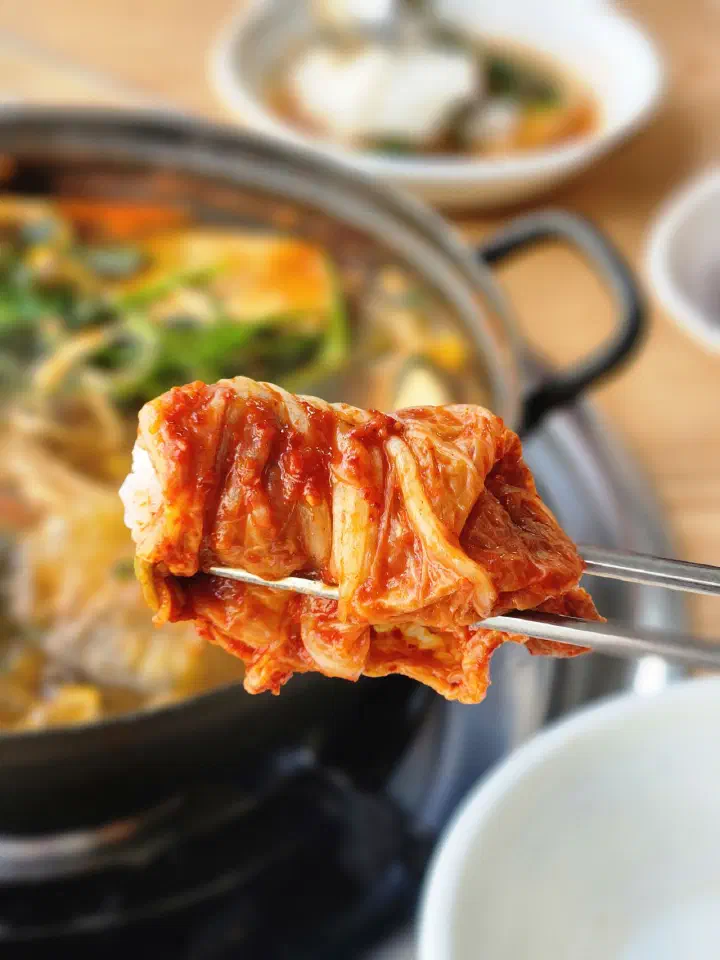 둘레식당 생선구이와 김치