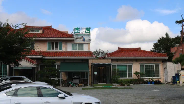 Exterior of Cheolma Hanwoo Chowon hanwoo restaurant in Gijang, Busan