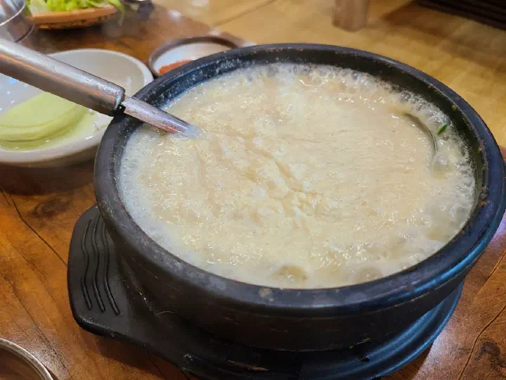 고소한 우렁이들깨탕