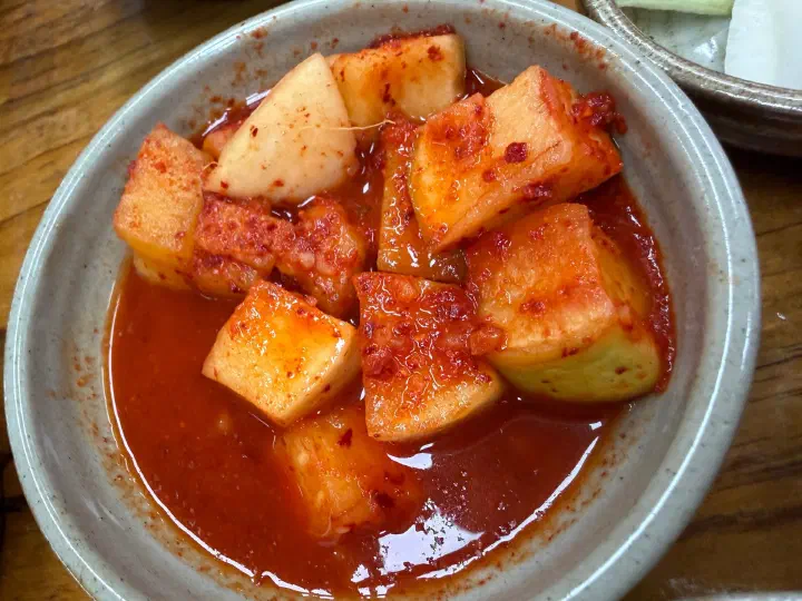 최미자소머리국밥 깍두기와 배추김치