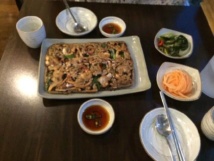 도토리비빔국수와 밑반찬