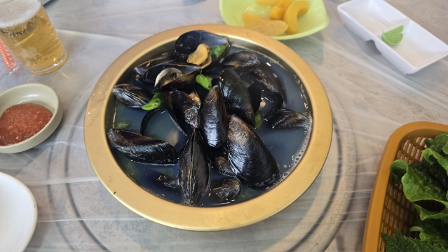 Mussel soup honghaptang served as a starter