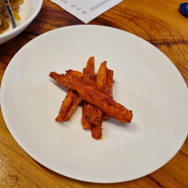 Seasoned deodeok root at Nakseonjae