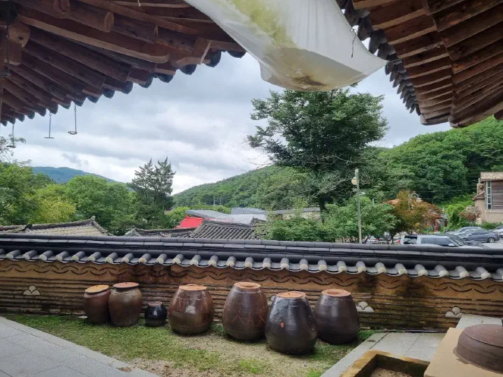 낙선재 뒤편으로 흐르는 작은 계곡