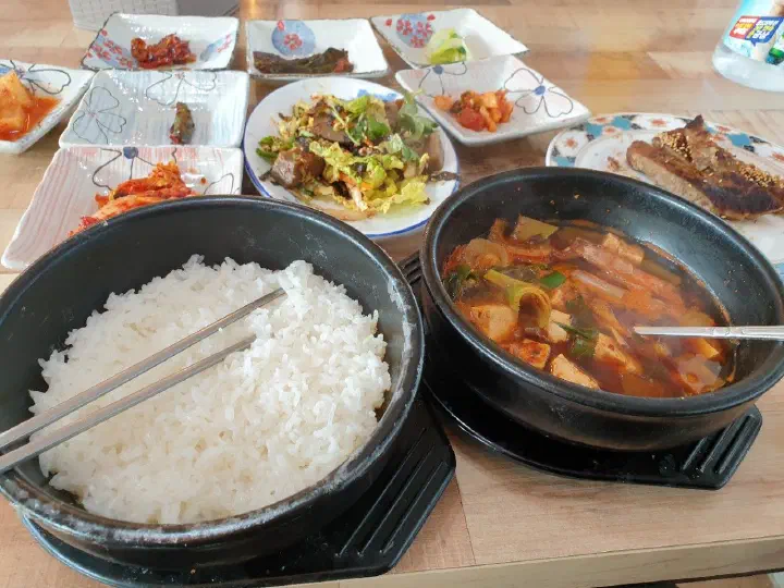 울산식당 버섯전골정식 불고기 버섯 당면