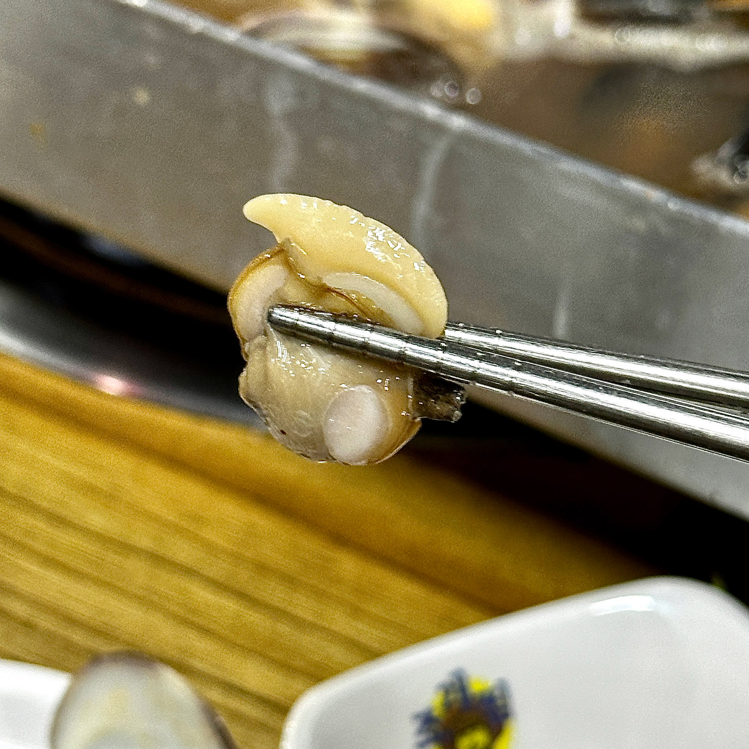 Clam meat close-up at Dapeojuneunjip