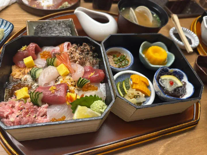 Kaisendon seafood rice box set with side dishes at Haemok, Haeundae