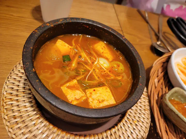 Tofu-packed soybean-paste stew at Saerijae