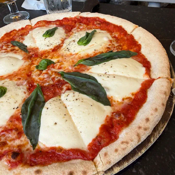 Margherita pizza at Got, Dongtan