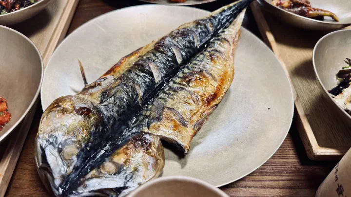 어서기 고등어 한마리 구이