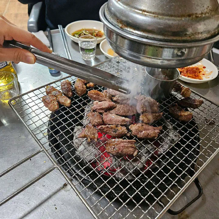 Grilled black pork neck