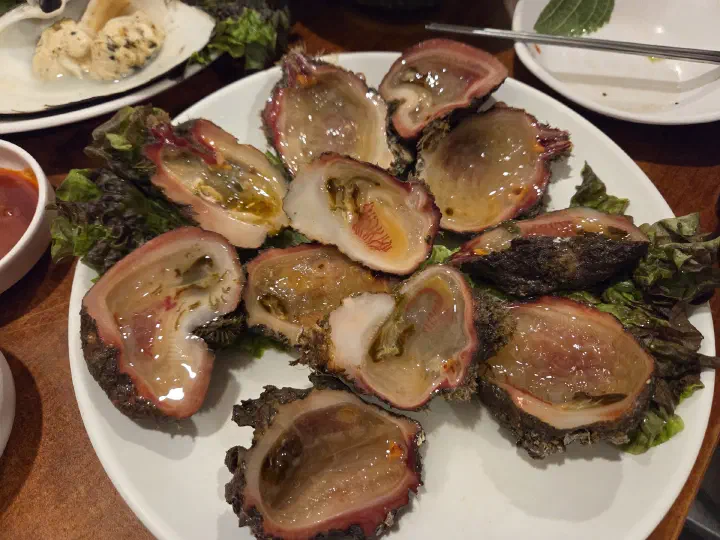 Dolmeongge, Korean rock sea squirt served raw in the half shell at Seochon Gyedanjip