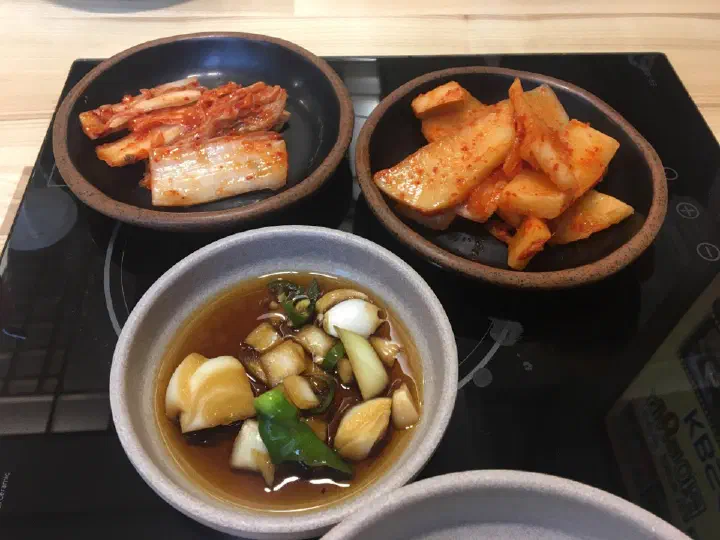 The tart, crunchy banchan at Jinnampo Noodle