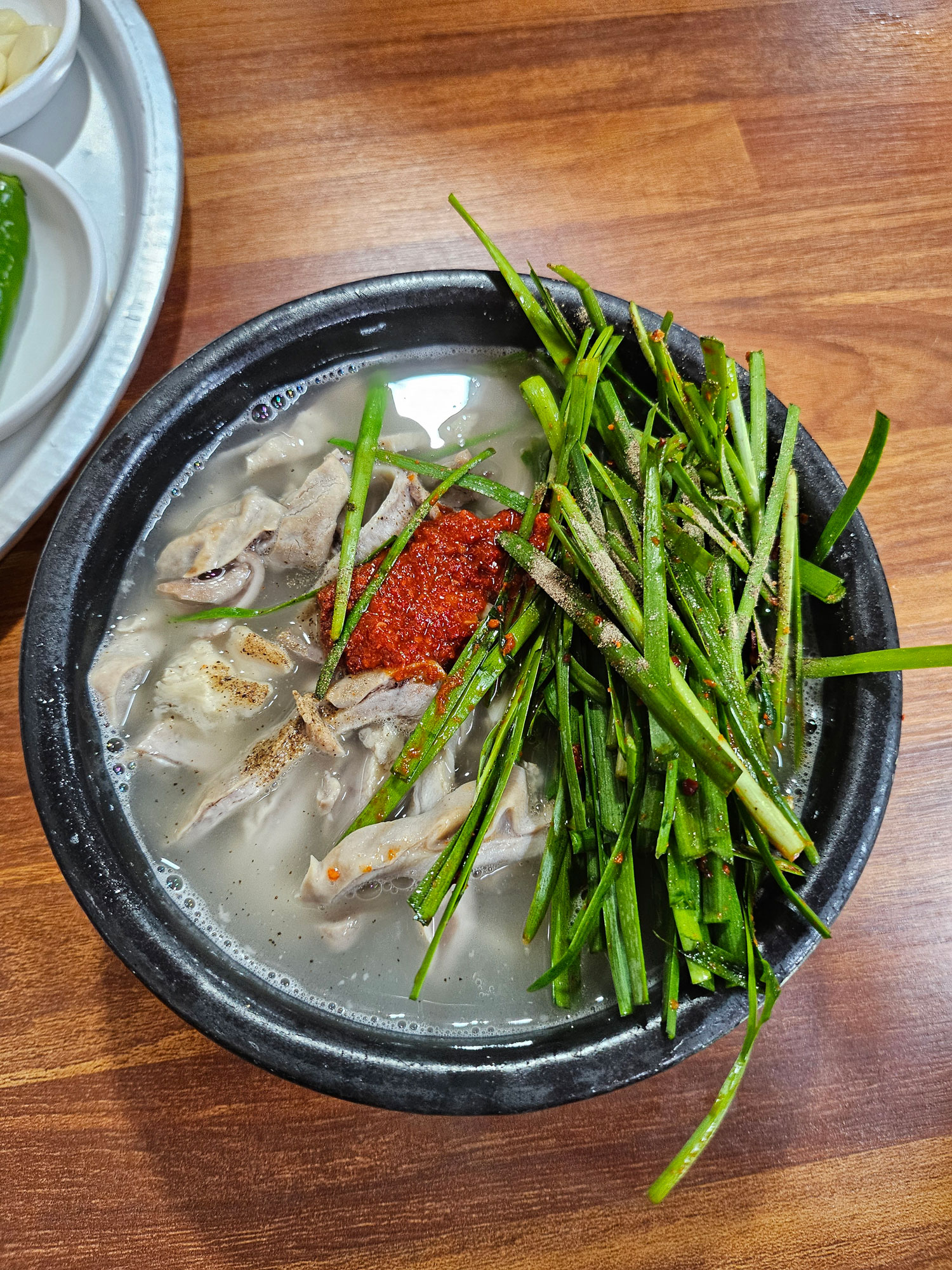 A generous bowl of offal soup at Jeilsikdang