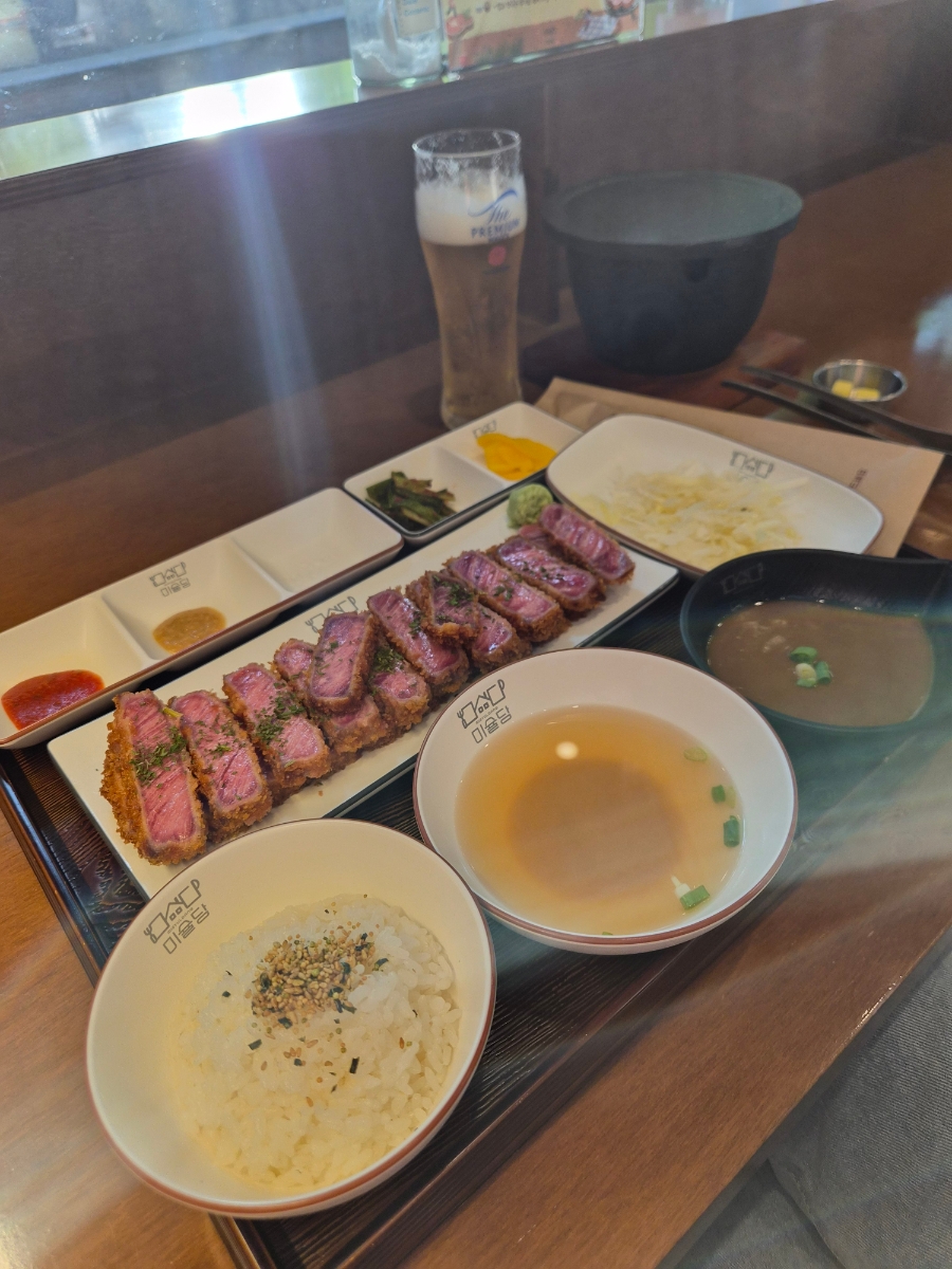 Gyukatsu set with draft beer at Misyuldang Ulsan