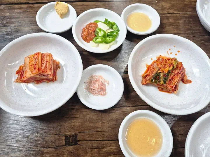 주문진 막국수 반찬 구성