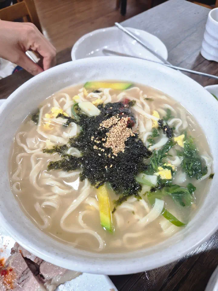 주문진 막국수 시원한 육수와 메밀면