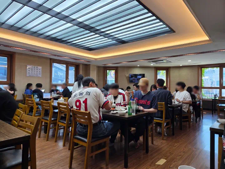 주문진 막국수 식당 홀
