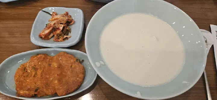 콩면당 식전 순두부와 김치전 세트