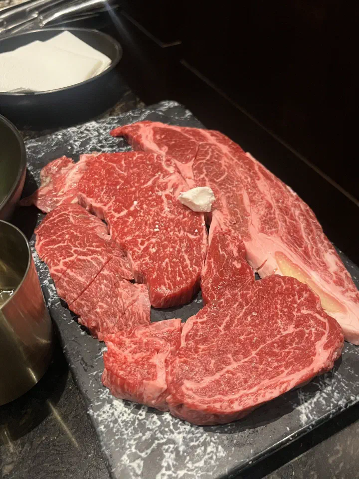 창고43 판교점 무쇠솥에 올린 프리미엄 한우
