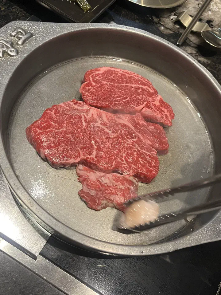 창고43 판교점 한우 모둠 생고기 상차림