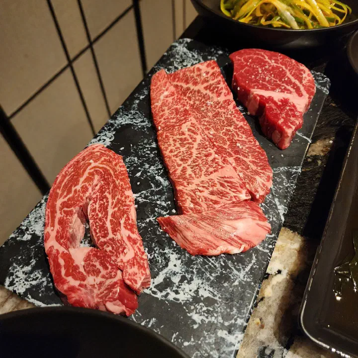 창고43 판교점 마블링 좋은 프리미엄 한우