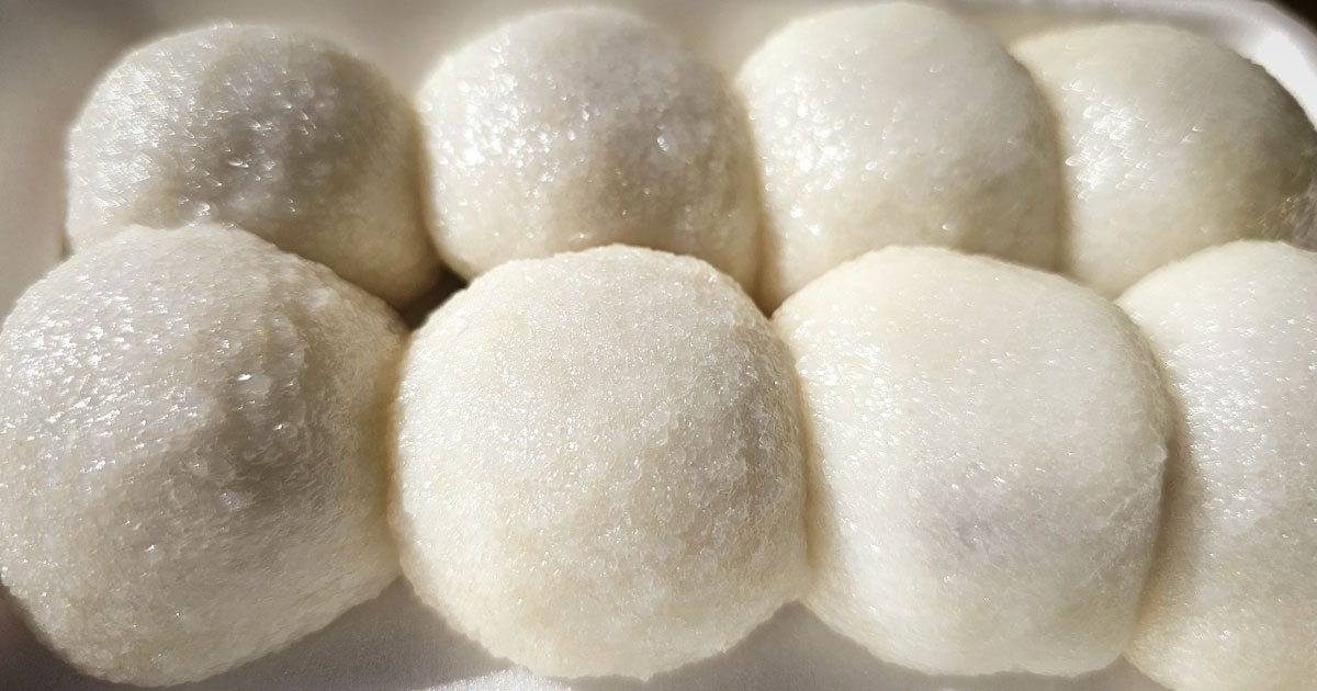 A box of chapssal mochi from Yukgu Bangatgan in Sokcho