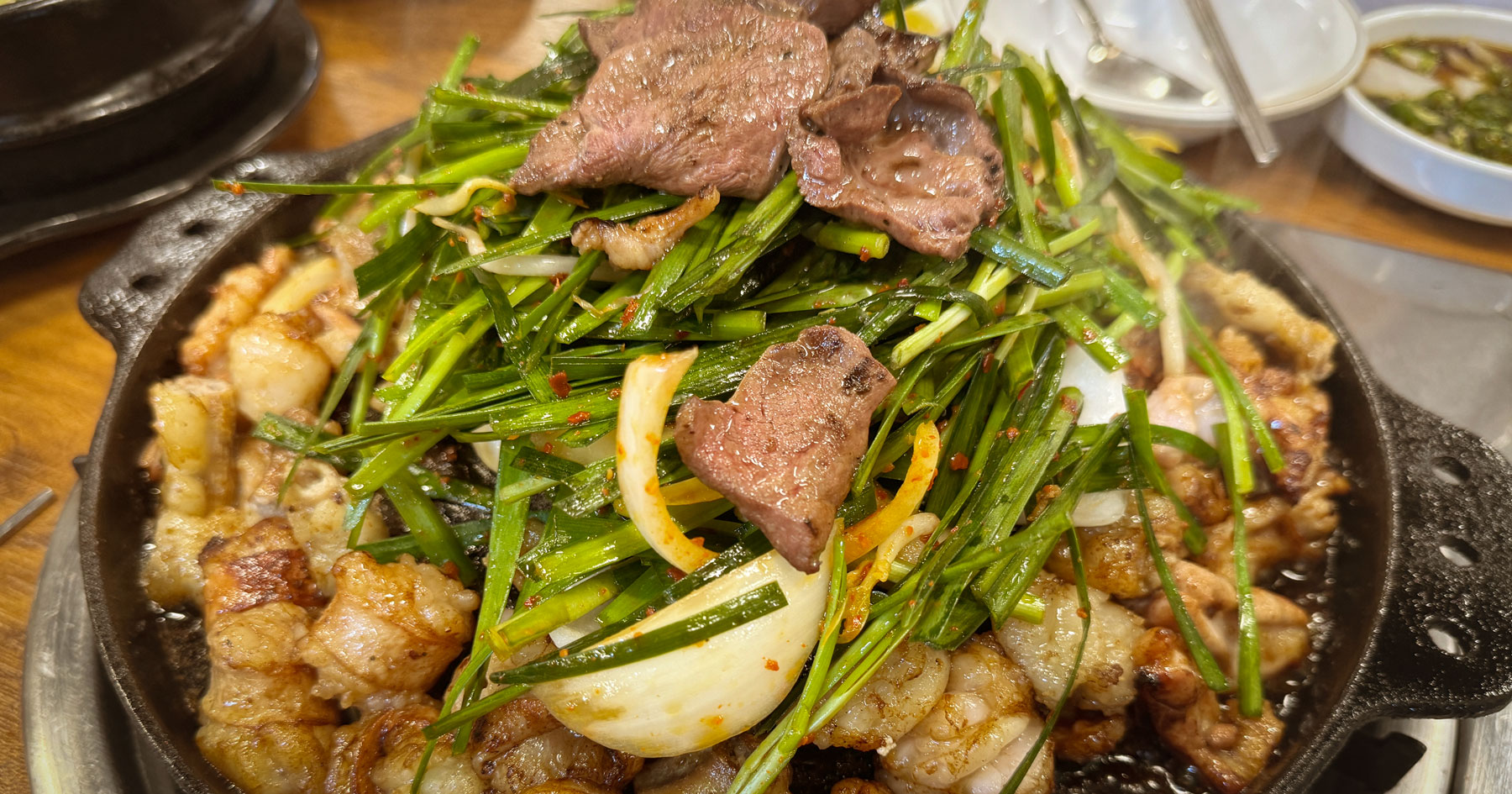 Assorted grilled beef offal at Byeolmi Gopchang Munjeong branch