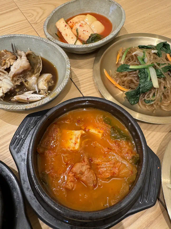 뚝배기에 끓여 나오는 된장찌개