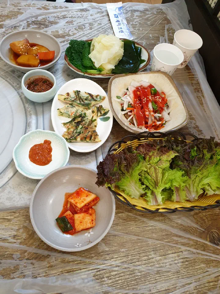 Side dishes at New Sinbok Garden
