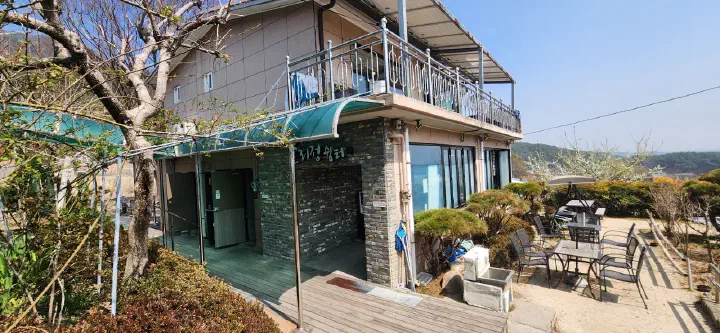 문수산 자락의 한옥 외관