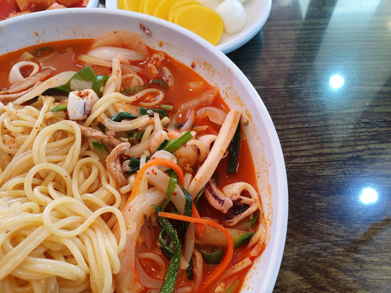 Close-up of the thin noodles in Donghaebanjeom&rsquo;s bokkeummyeon