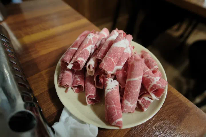 Beef and vegetables for shabu-shabu at Cheonghakdong Eonyang Bonjeom