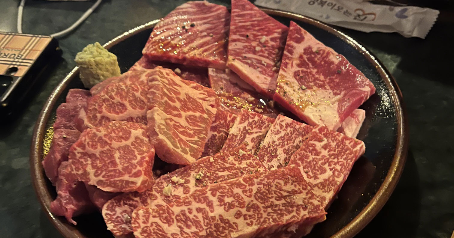 Assorted Hanwoo yakiniku beef set at Eunsincheo in Ulsan