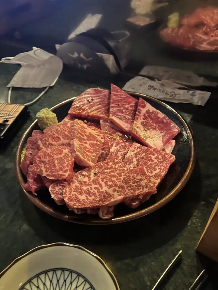 Assorted marbled Hanwoo beef yakiniku set at Eunsincheo