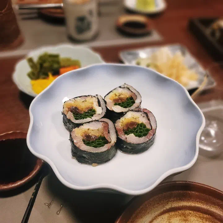 Futomaki roll at Haebaragi