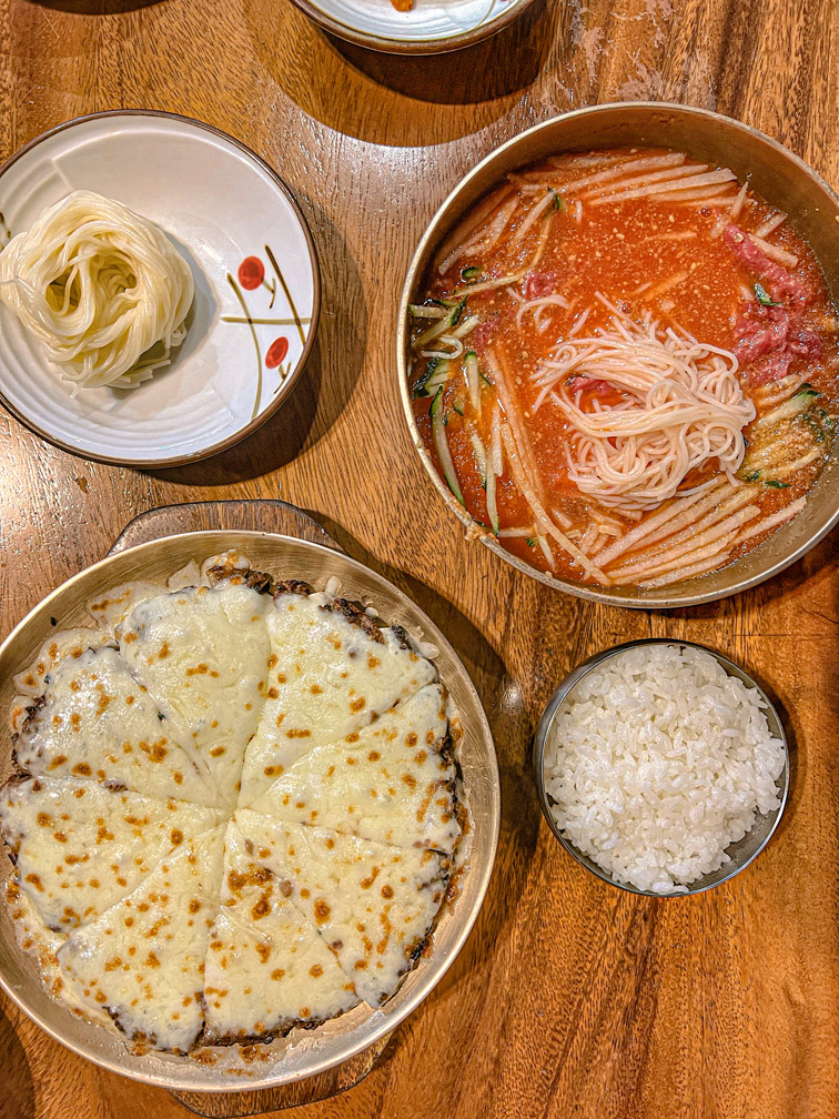 Hamyangjip full set with hanwoo mulhoe, yukhoe bibimbap, and cheese bulgogi
