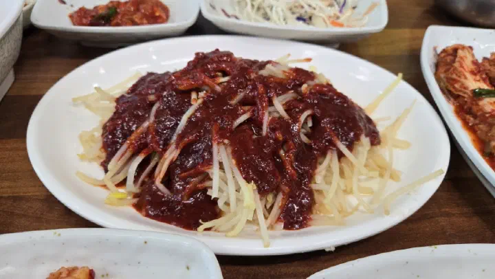 A plate of bok bulgogi at Jinhwa Bokguk