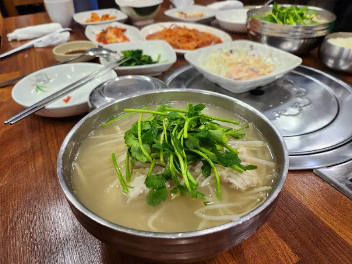 Clear pufferfish broth at Jinhwa Bokguk