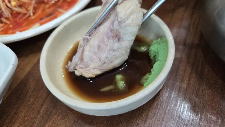 Tender pufferfish flesh at Jinhwa Bokguk