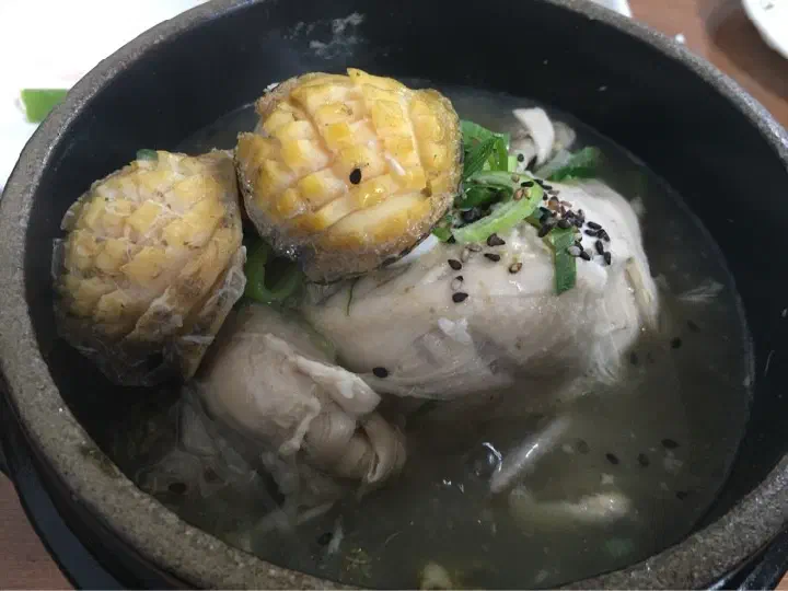Abalone samgyetang at Gogung Samgyetang