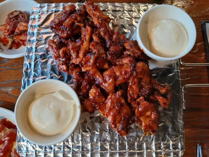 Grilled chicken with mayonnaise at Saengsaeng-gui Saengsaeng