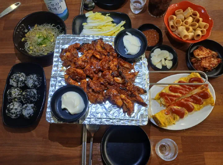 Grilled chicken spread at Saengsaeng-gui Saengsaeng